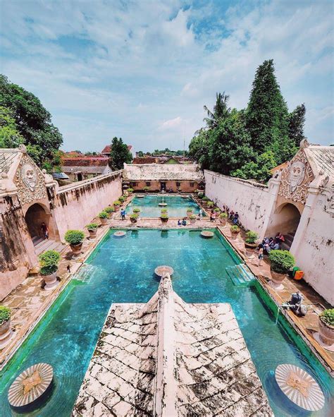 Der Taman Sari: Ein verträumtes Wasserparadies im Herzen von Yogyakarta!